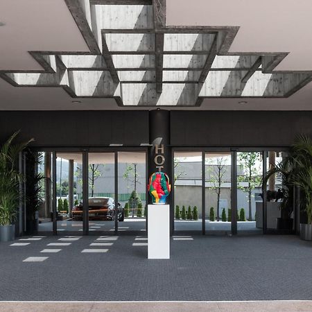Best Western Hotel Leonardo Da Vinci Erba Eksteriør billede