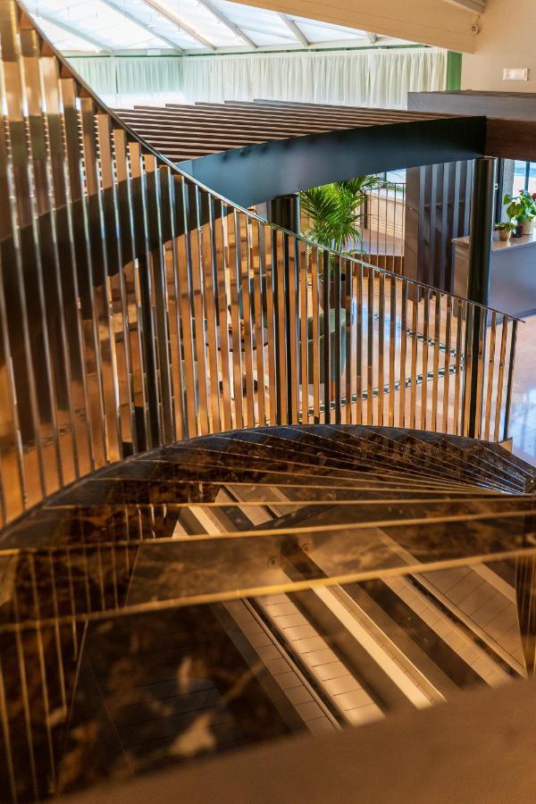Best Western Hotel Leonardo Da Vinci Erba Eksteriør billede