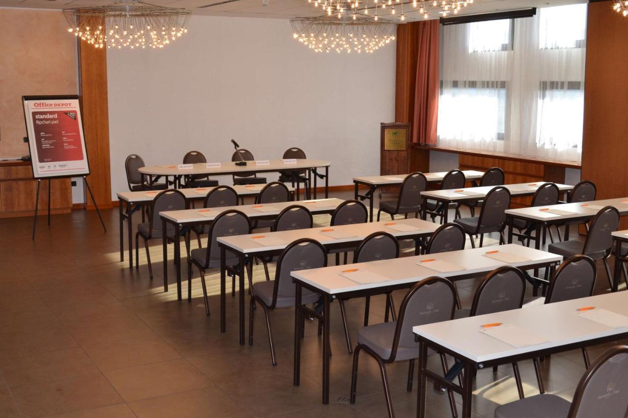 Best Western Hotel Leonardo Da Vinci Erba Eksteriør billede